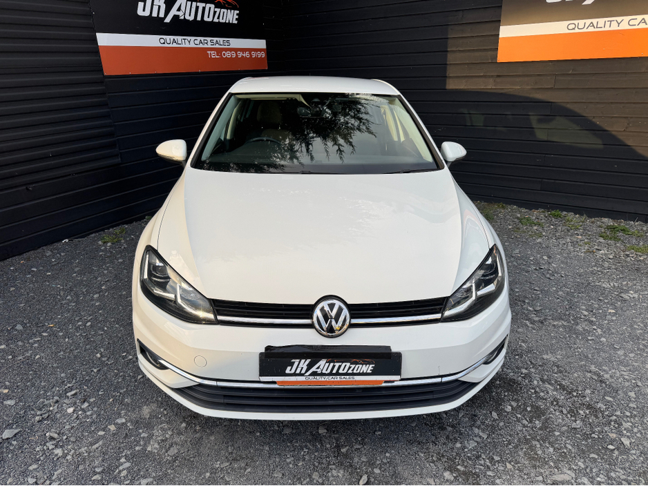 2018 Volkswagen Golf - image 2