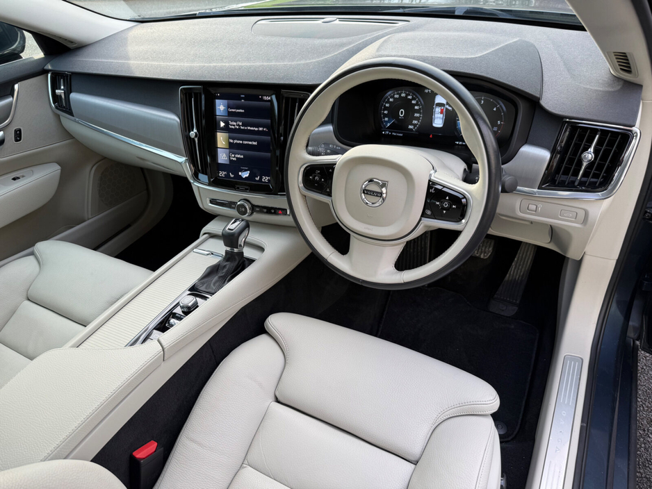 2019 Volvo S90 D4 190hp Momentum Geartronic