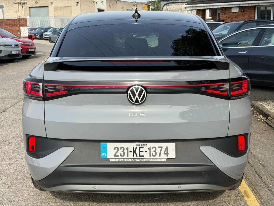 2023 Volkswagen ID.5 - image 10