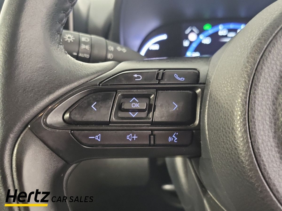 2023 Toyota Yaris Cross - image 23