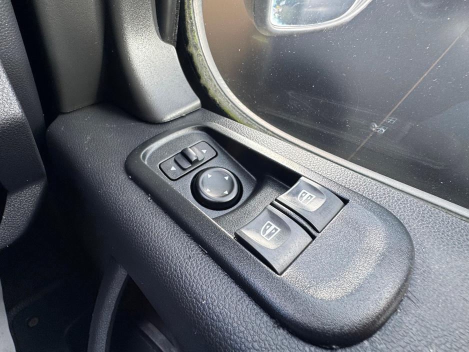 2022 Renault Master - image 17