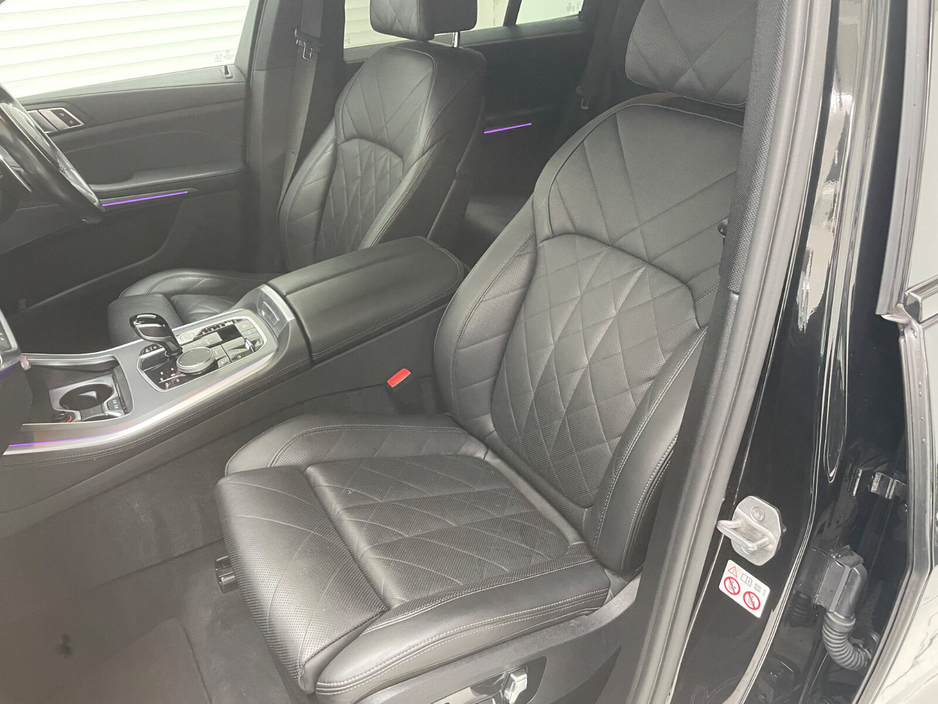 2022 BMW X5 - image 21