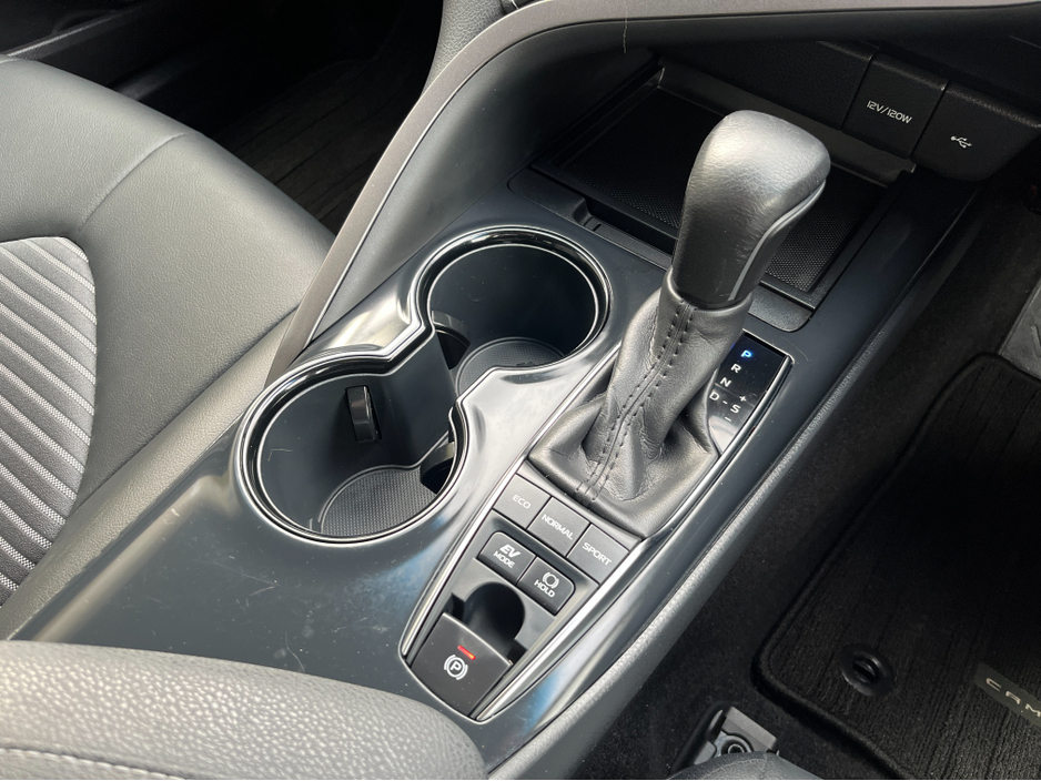 2020 Toyota Camry - image 16