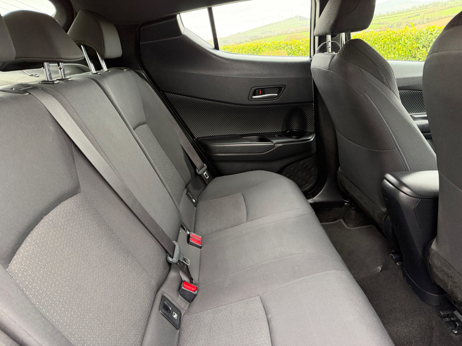 2018 Toyota C-HR - image 9