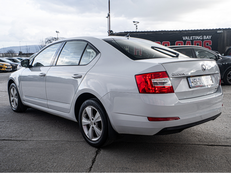 2015 Skoda Octavia - image 15