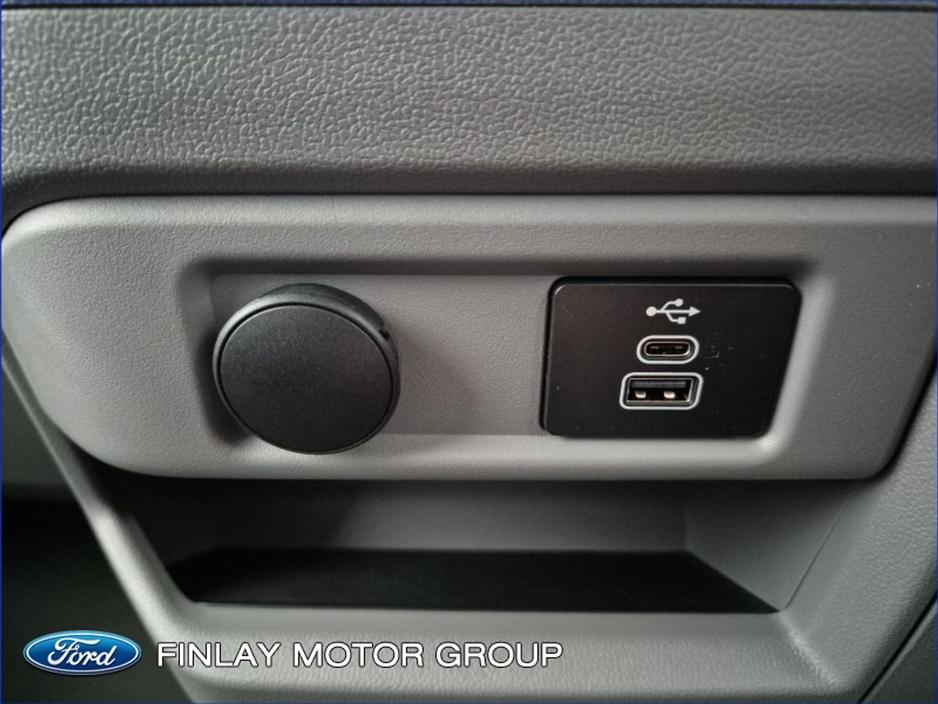 2026 Ford Transit Custom - image 15