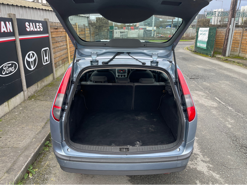 2007 Ford Focus STYLE ESTATE  AUTOMATIC  1.6 100PS €2,450