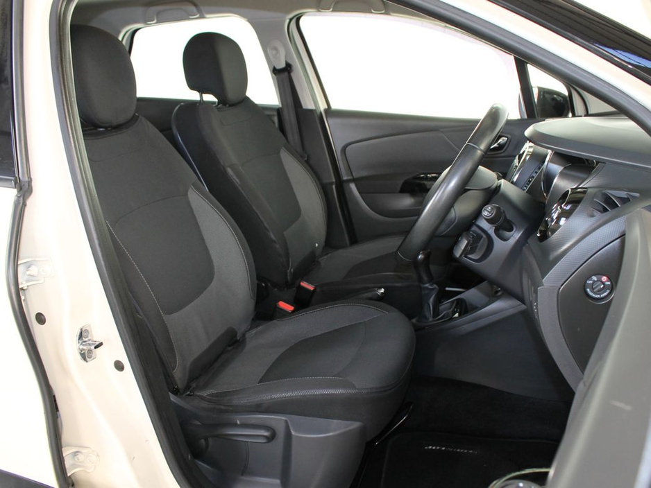 2016 Renault Captur Intense 1.5 DCI 90 EU6M 4DR €9,499
