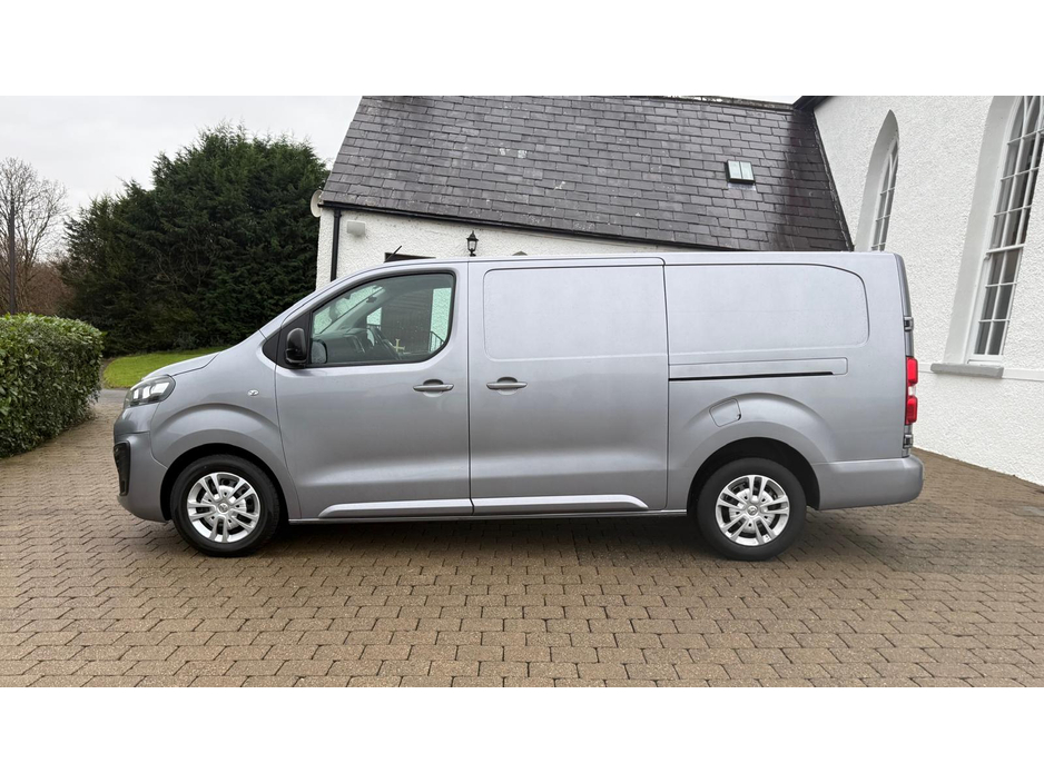 2022 Vauxhall Vivaro SPORTIVE LWB 120BHP €16,995
