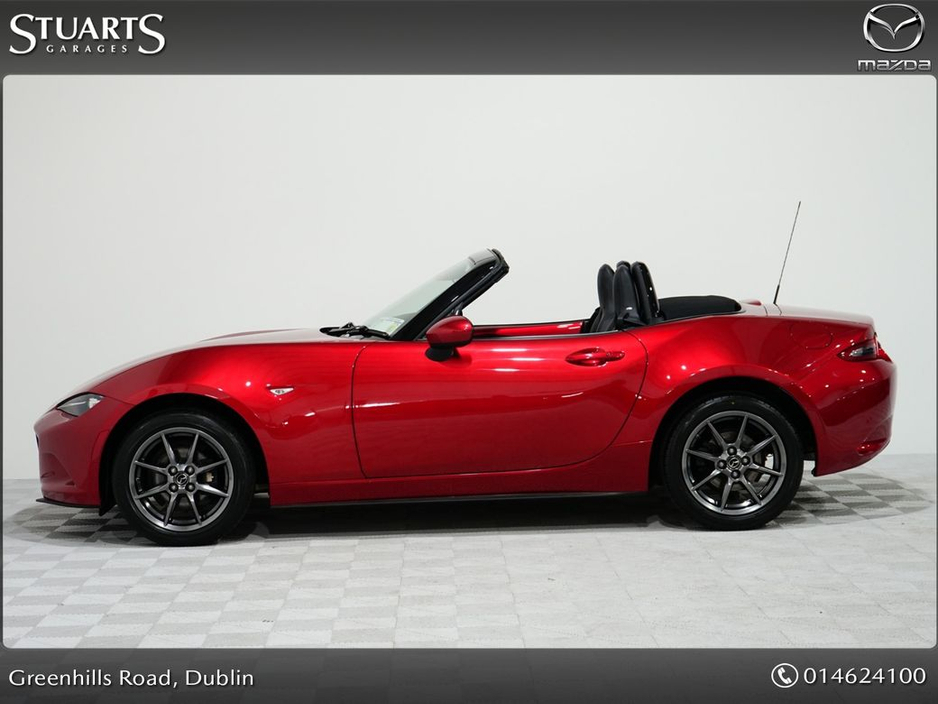 2017 Mazda MX-5 *SOLD DEPOSIT TAKEN*1.5P GT ROADSTER IN SOUL RED CRYSTAL WITH BLACK LEATHER. HEATED SEATS, 17” SMOKED ALLOYS, KEYLESS ENTRY, LANE DEPARTURE WARNING, B