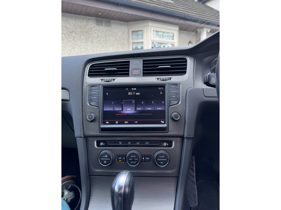 2013 Volkswagen Golf - image 6