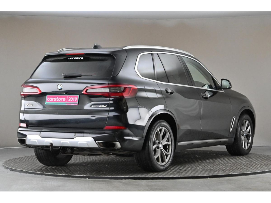 2019 BMW X5 - image 9