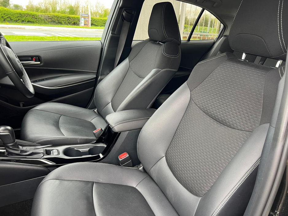 2023 Toyota Corolla - image 9