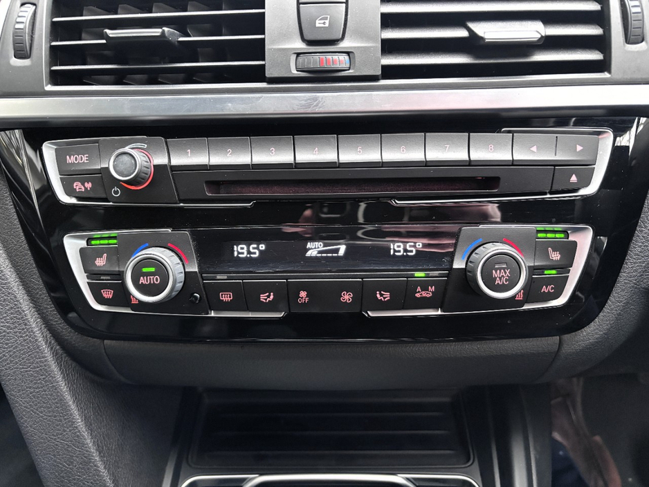 2016 BMW 3 Series - image 10