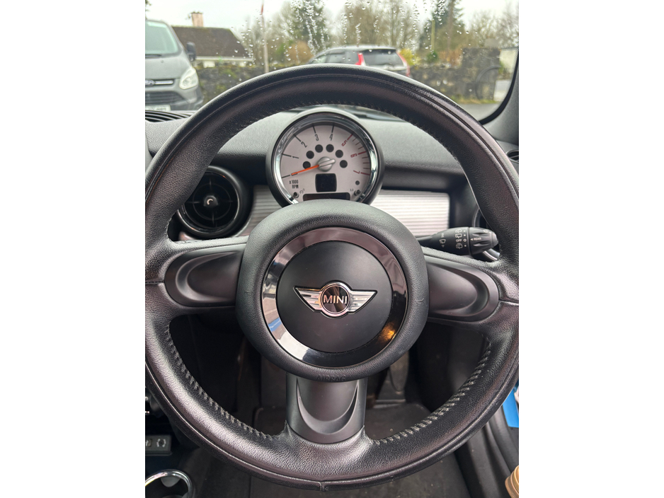 2014 MINI Cooper D SW32 2DR COOPER €6,650