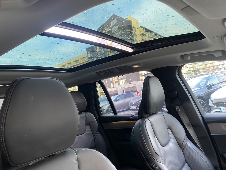 2025 Volvo XC90 - image 19