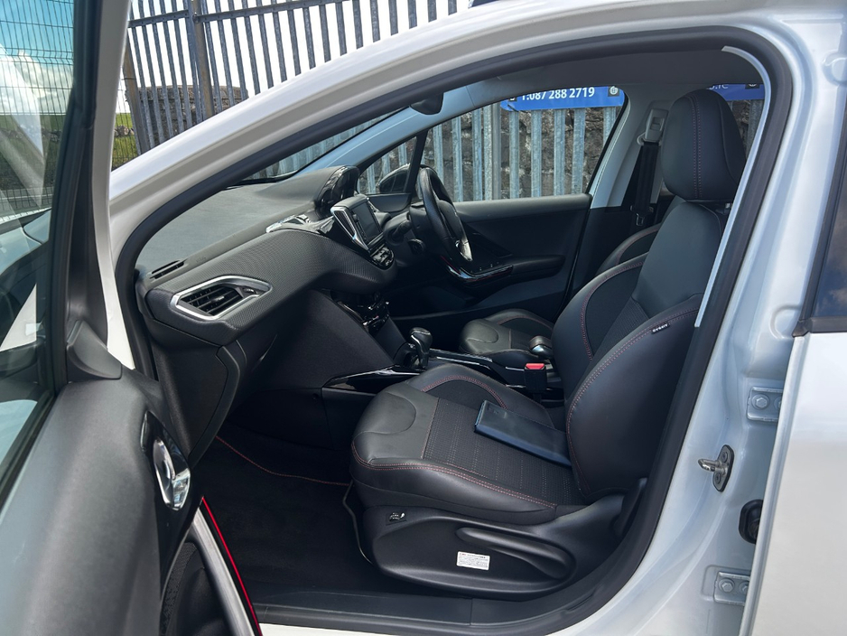 2018 Peugeot 2008 - image 9