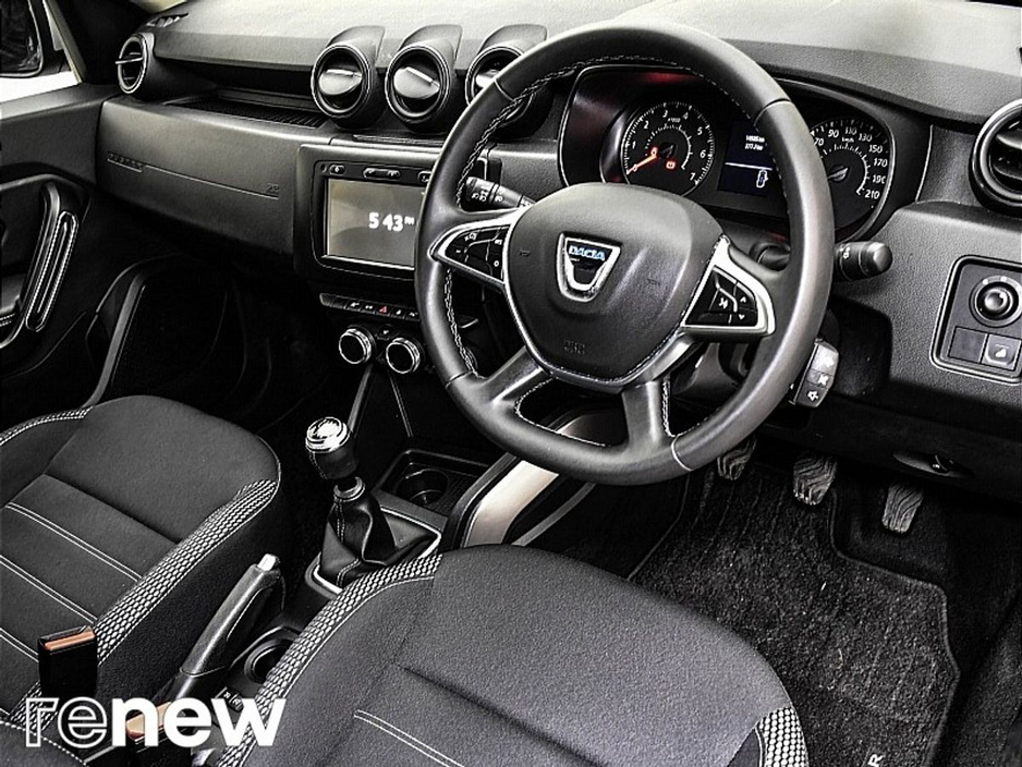 2022 Dacia Duster - image 6