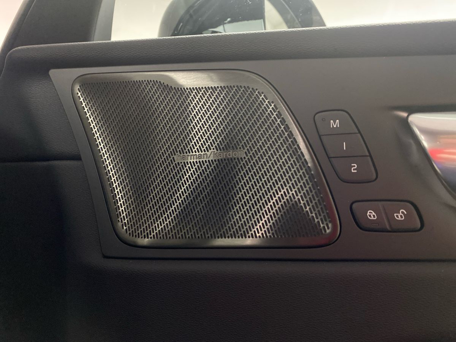 2026 Volvo XC60 - image 15