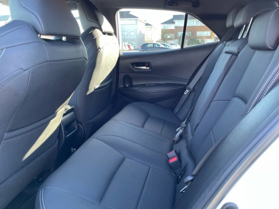 2023 Toyota Corolla 5dr Hybrid - Leather - LunaSport Edition - 1.8 Automatic - FSH @ TBM - TOYOTA // Remote Central Locking // Front Electric Windows // Rear Electric Windows // Electric Mirrors // Finger Tip Stereo Cont €28,499