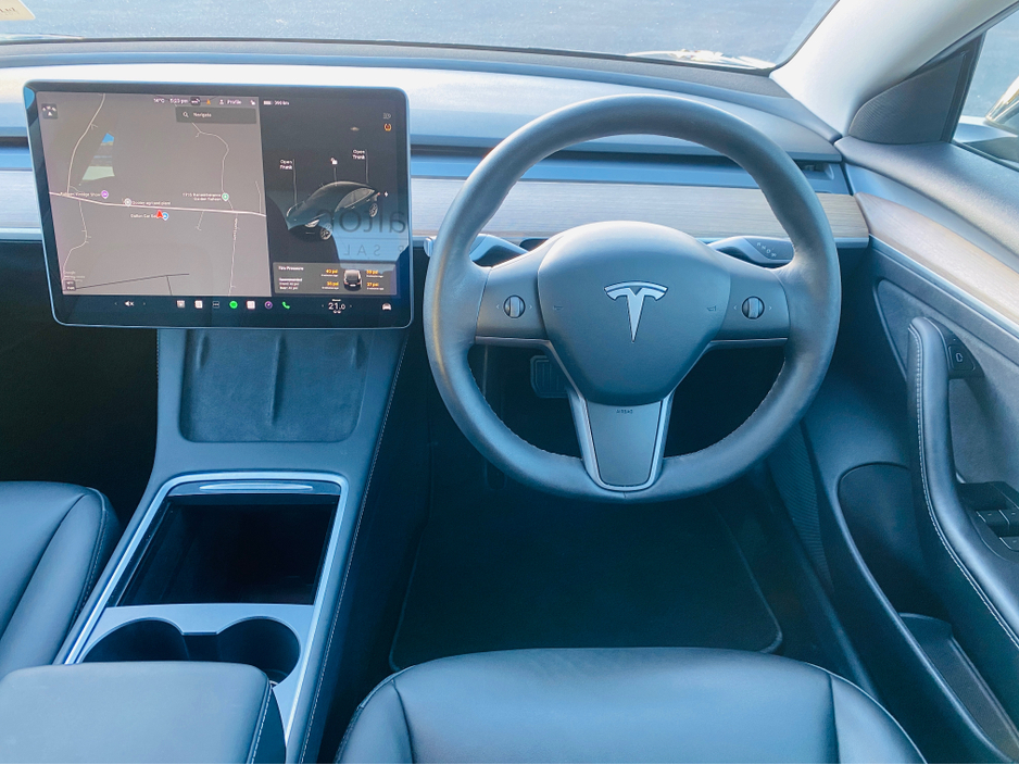 2021 Tesla Model 3 - image 12