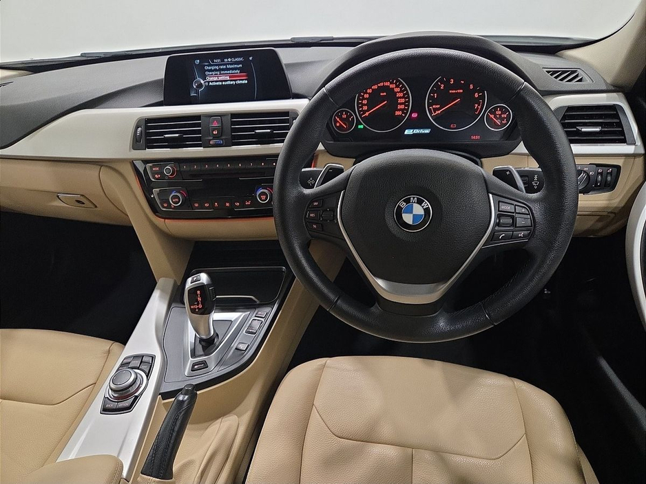 2017 BMW 3 Series 330e SE