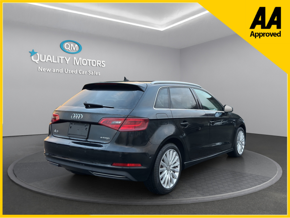 2016 Audi e-tron - image 7