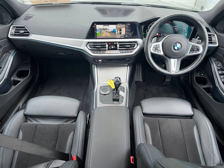 2020 BMW 3 Series 330e M-SPORT COMPETITION 2.0 HYBRID // 19" M-SPORT ALLOYS // LEATHER/SUEDE INTERIOR // DIGITAL CLUSTER €29,900