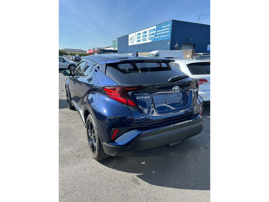 2020 Toyota C-HR - image 14