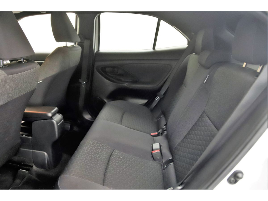 2022 Toyota Yaris Cross - image 16