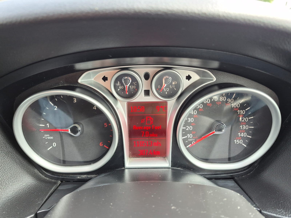 2011 Ford Focus - image 15