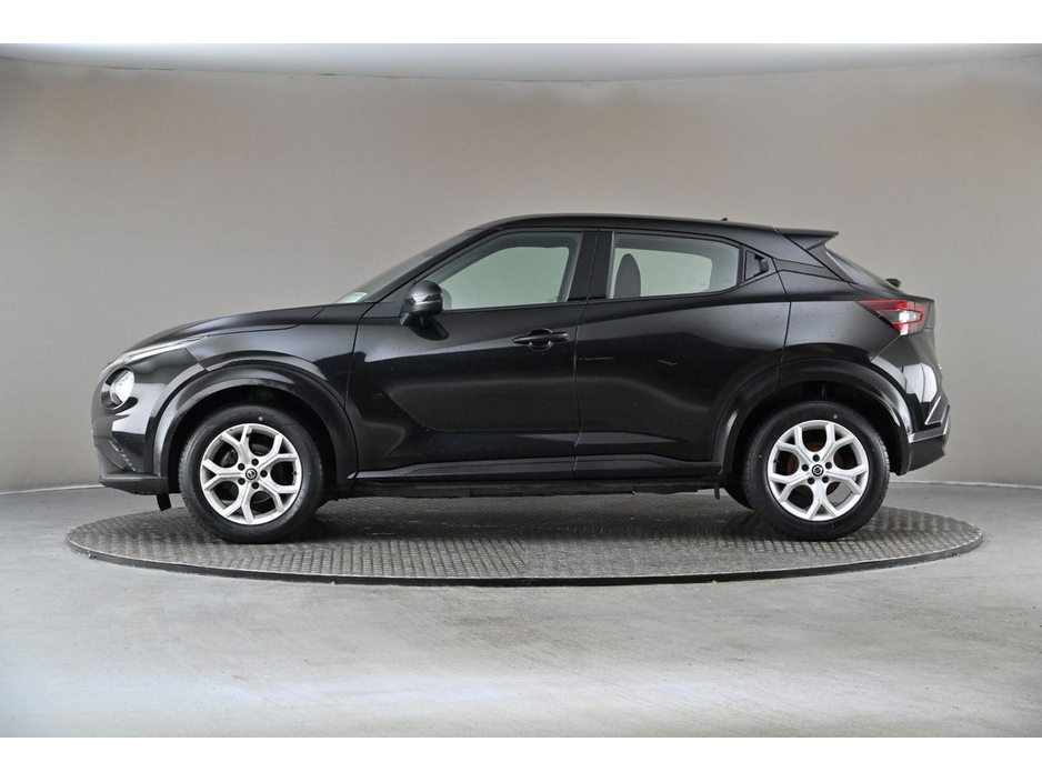 2020 Nissan Juke - image 11