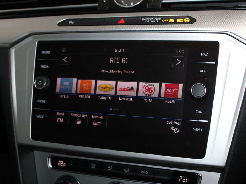 2019 Volkswagen Passat - image 16