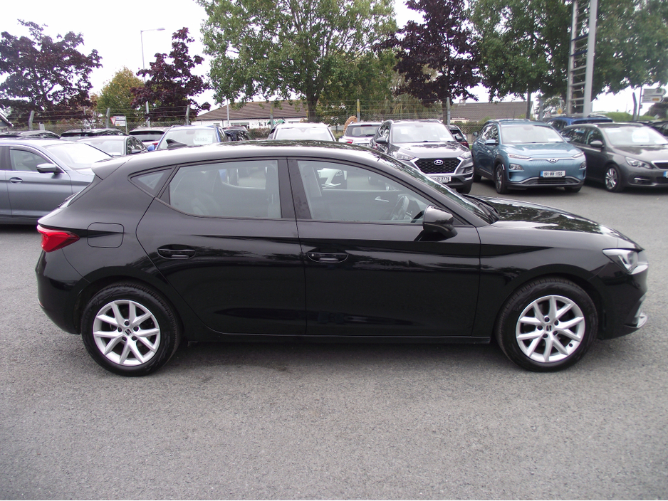 2021 SEAT Leon - image 3