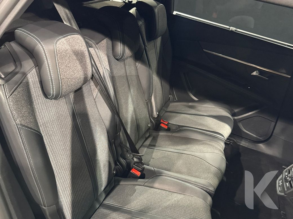 2023 Peugeot 5008 7-SEATER - AUTOMATIC 1.5L HDI - REVERSE CAMERA - PADDLE SHIFT €30,950