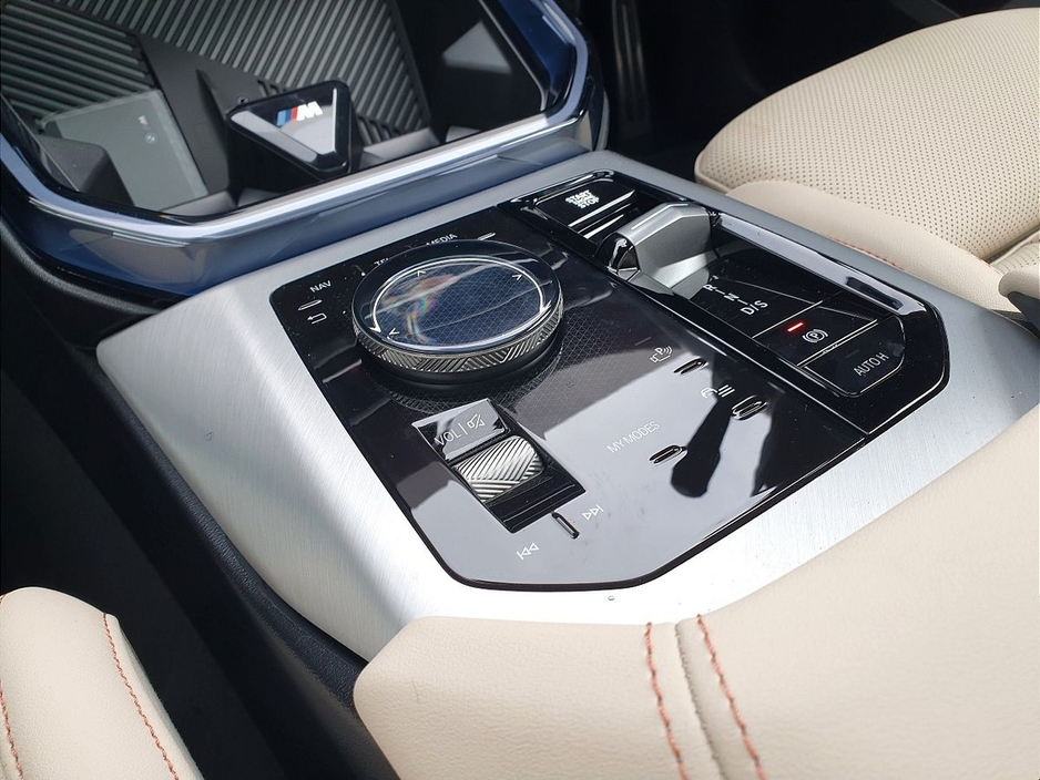 2026 BMW X3 - image 10