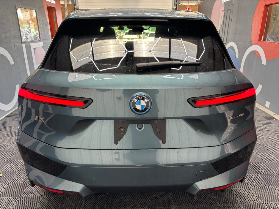 2022 BMW iX - image 3