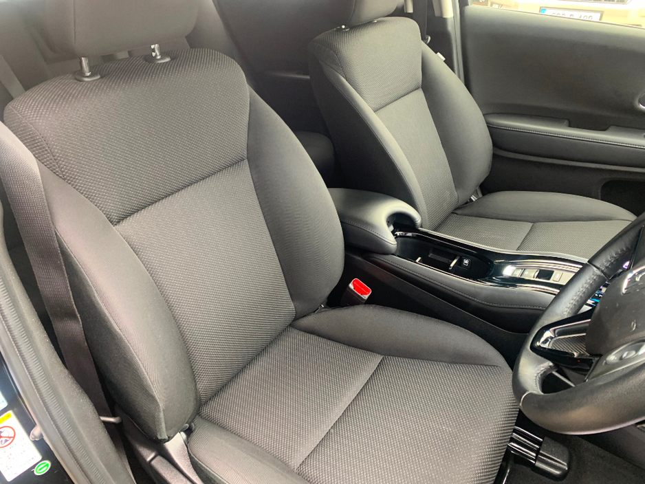 2014 Honda Vezel 1.5 HYBRID 5DR // 09/26 NCT AND €180 ROAD TAX // AIR CON, REVERSE CAMERA AND BLUETOOTH // €10,950