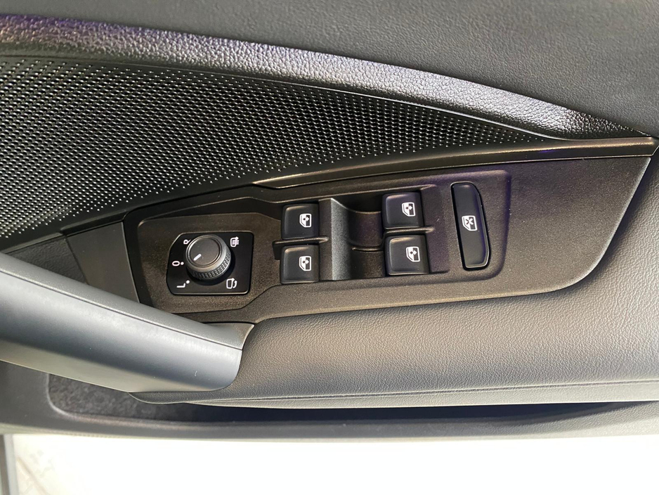 2024 Volkswagen Tiguan - image 23