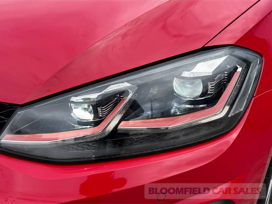 2018 Volkswagen Golf - image 15