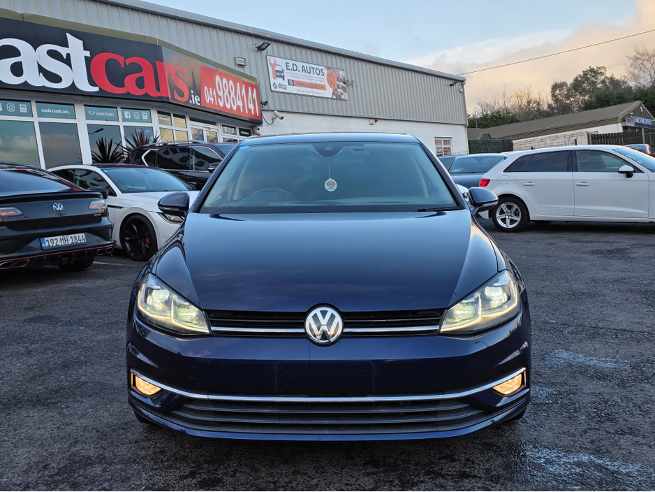 2017 Volkswagen Golf ( 172 REG LEATHER FULL LEATHER SEATS ELECTRIC MEMORY SEATS NAVI VIRTUAL CLOCKS ANDROID AUTO CARPLAY BLIND SPOT REAR TRAFFIC ASSIST ROAD SIGN RECOGNIZING LANE ASSIST LOW TAX BAND €17,500