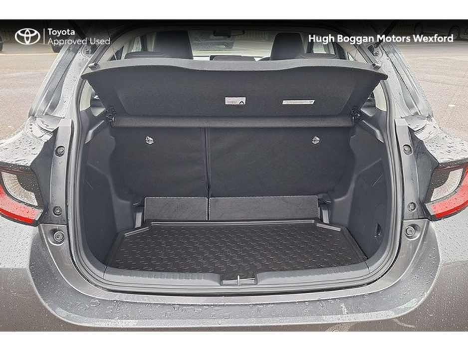 2024 Toyota Yaris HYBRID LUNA, MINT CONDITION! €25,995