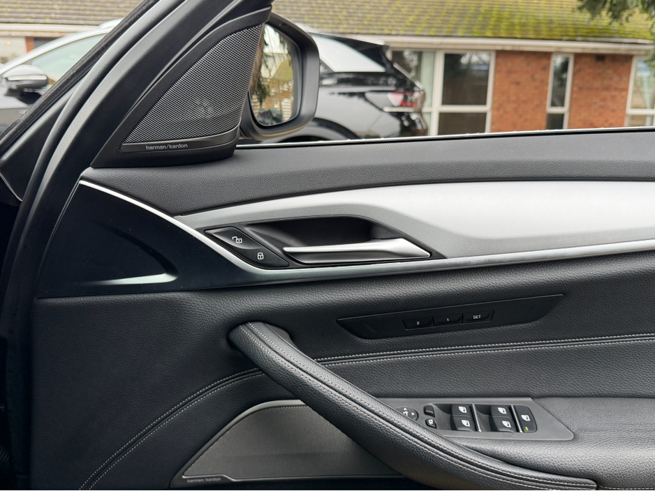 2022 BMW 5 Series KEYLESS ENTRY..HEAD-UP DISPLAY..HARMAN/KARDON