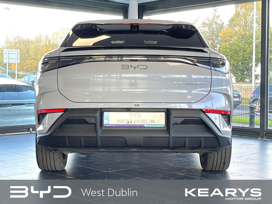 2026 BYD Sealion 7 - image 5