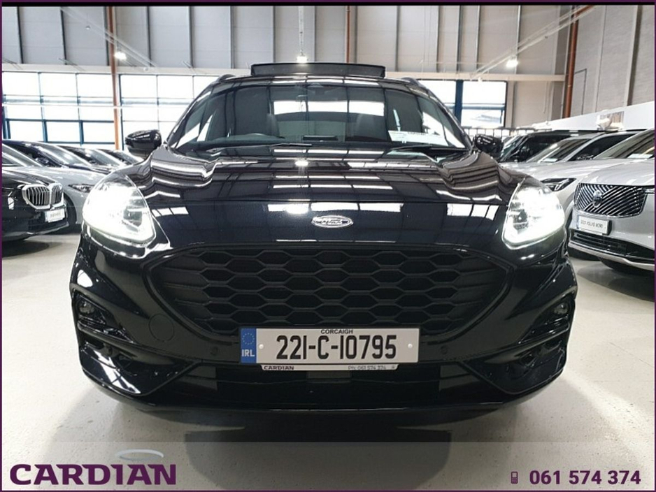 2022 Ford Kuga - image 2