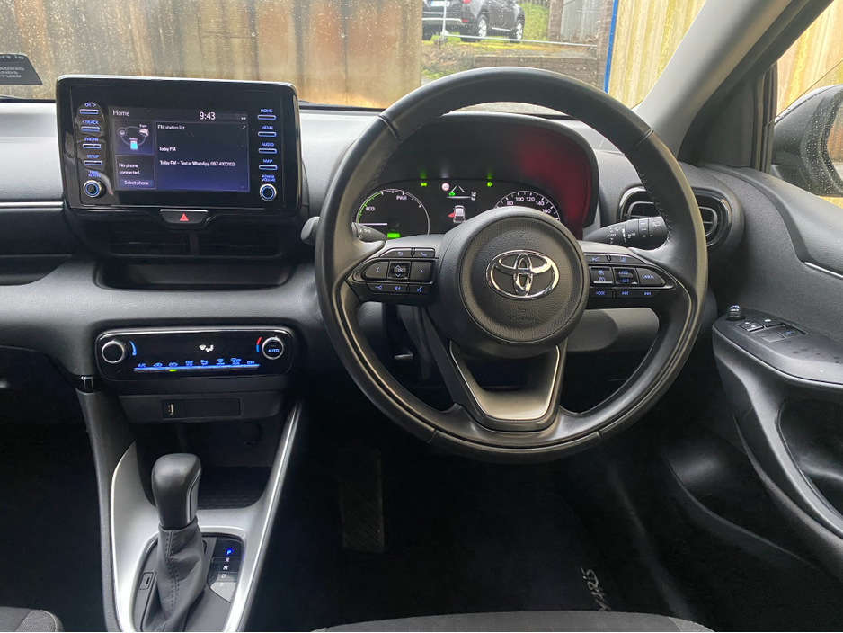 2023 Toyota Yaris 1.5 HYBRID LUNA  AUTO €18,999