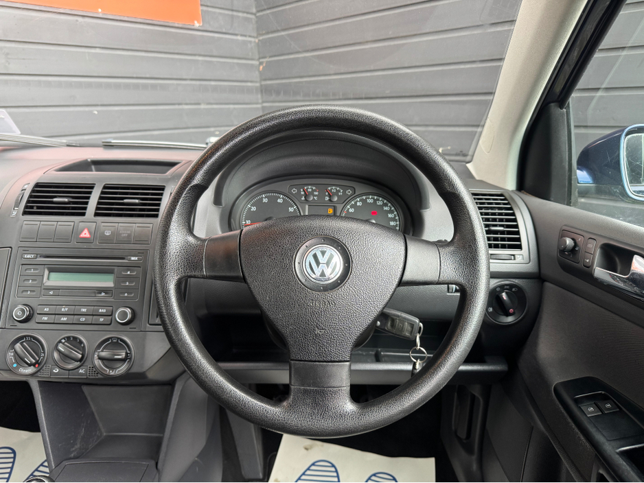 2008 Volkswagen Polo - image 11
