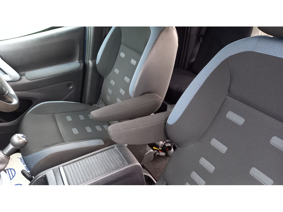 2012 Citroen Berlingo Multispace - image 14