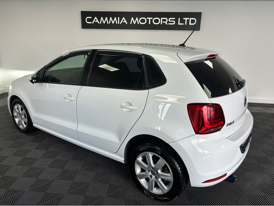 2016 Volkswagen Polo - image 3