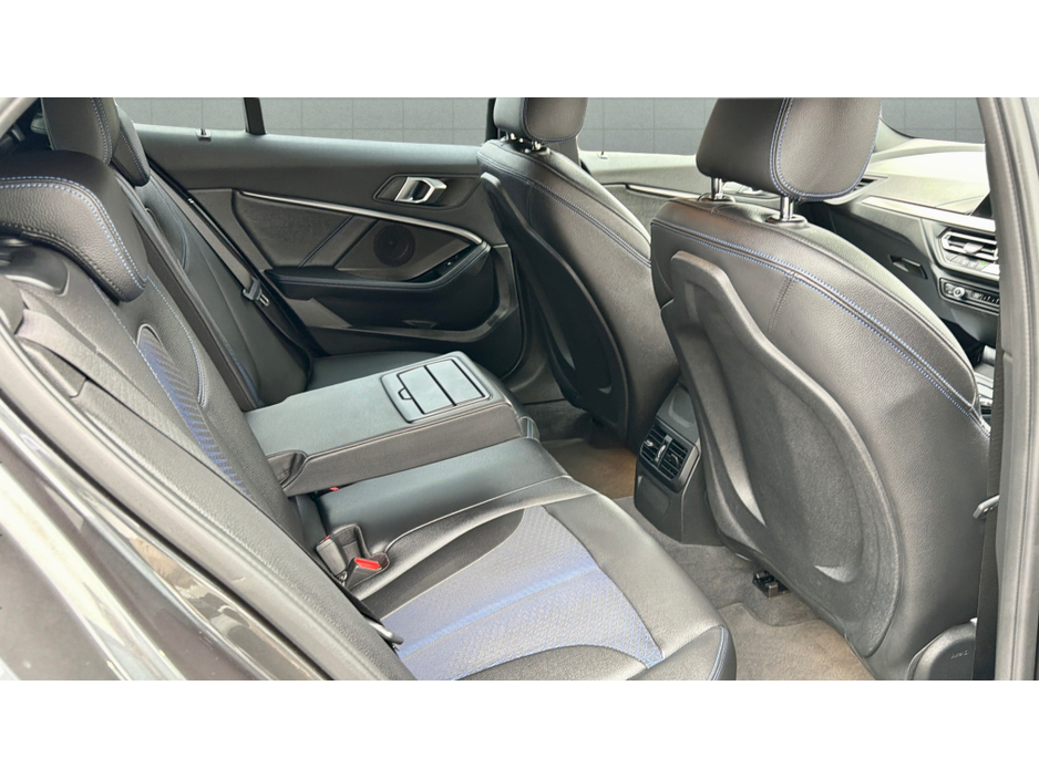 2020 BMW 1 Series - image 15